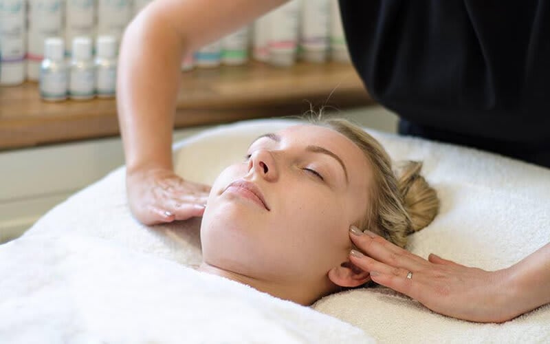 One Hour Relaxing Facial with Shoulder Massage One Hour Relaxing Facial with Shoulder Massage