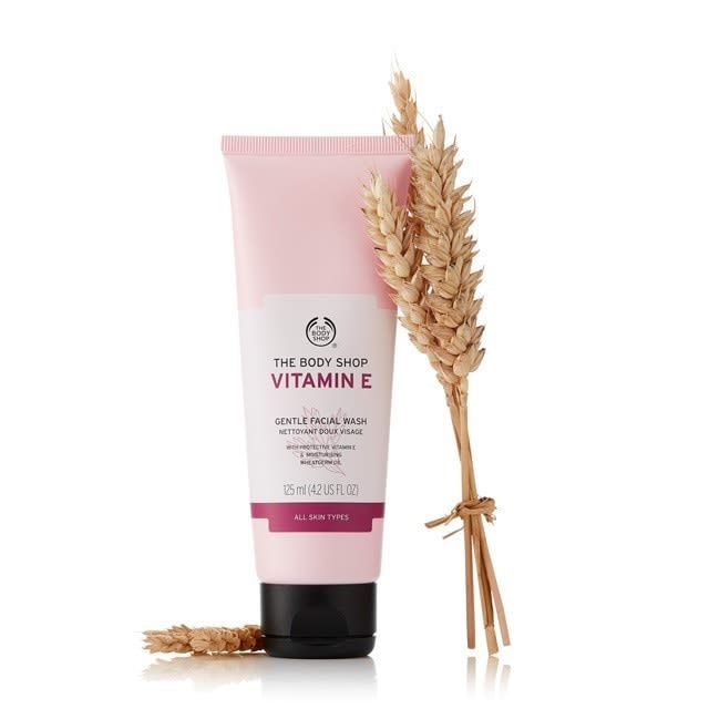 The Body Shop Vitamin E Gentle Facial Wash1.jpg