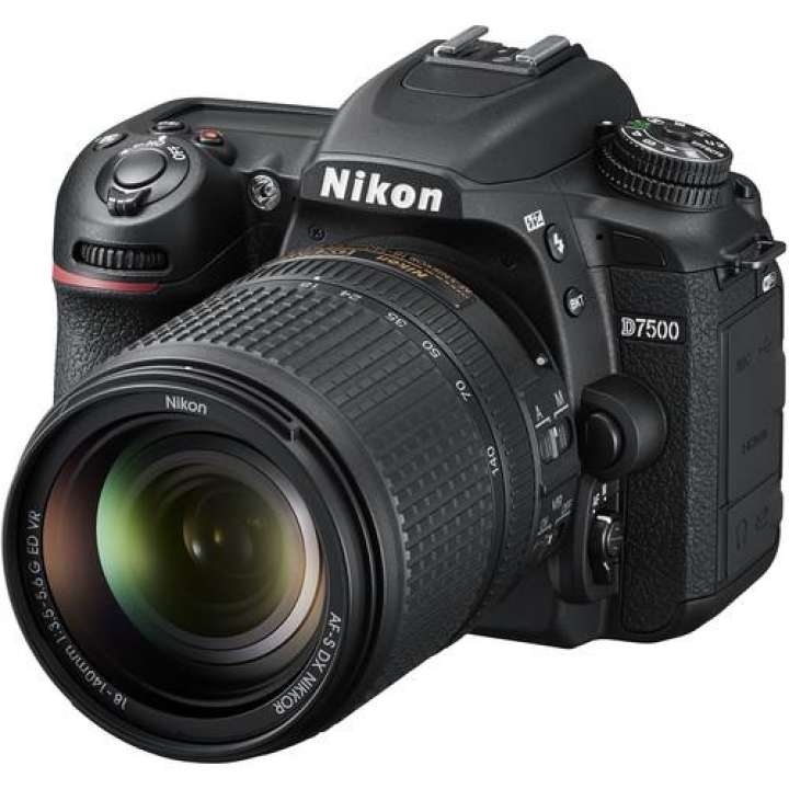 Nikon D7500.jpg