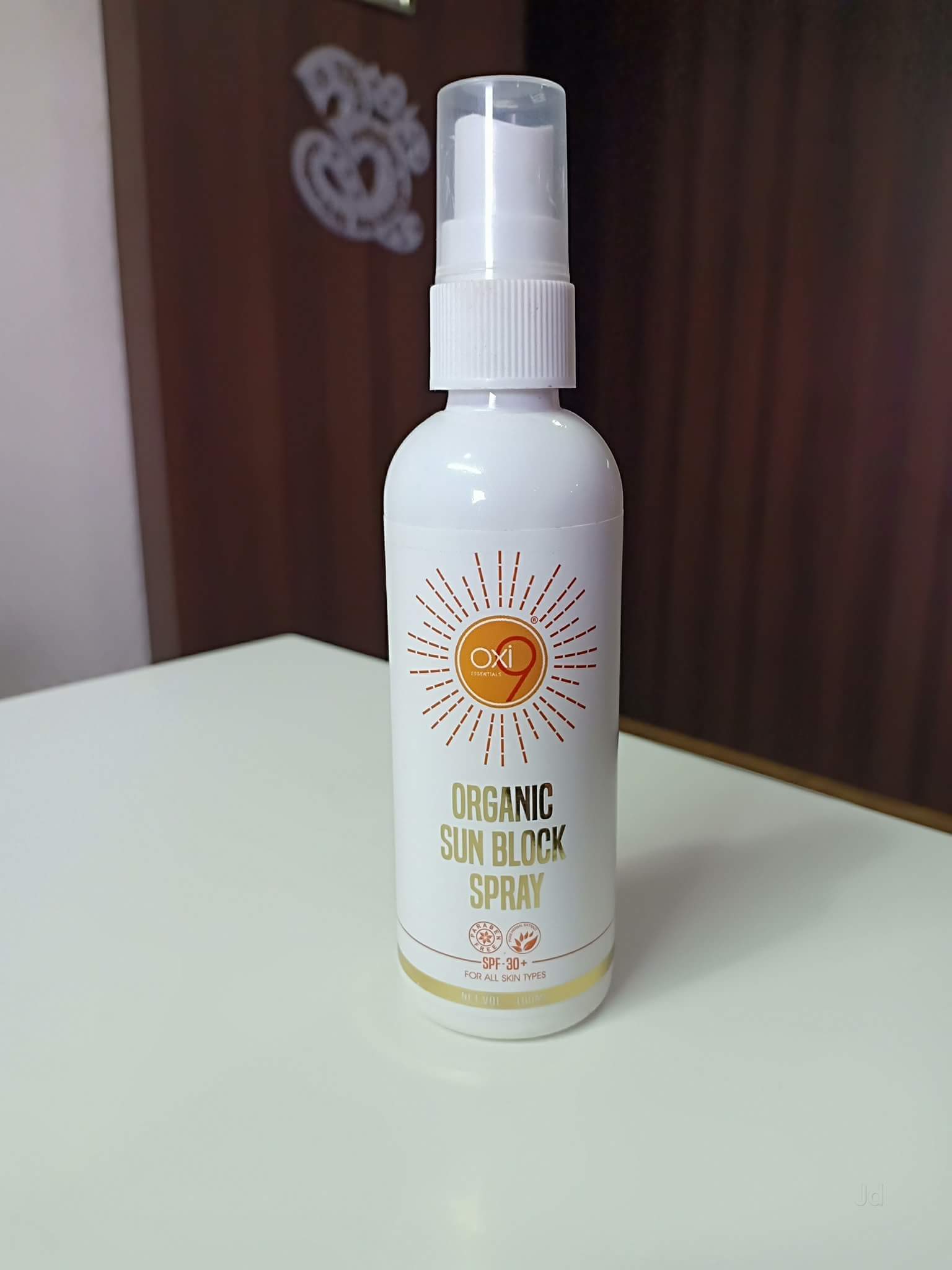 Oxi9 Organic SunBlock Spray -3.jpg