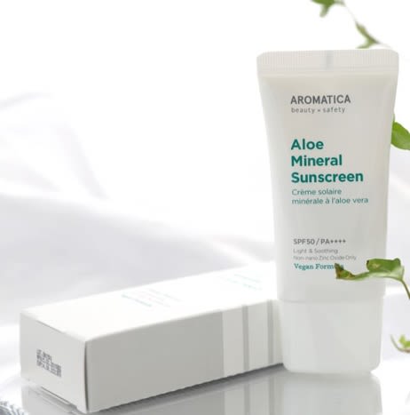 Aromatica Aloe Mineral Sunscreen -3.jpg