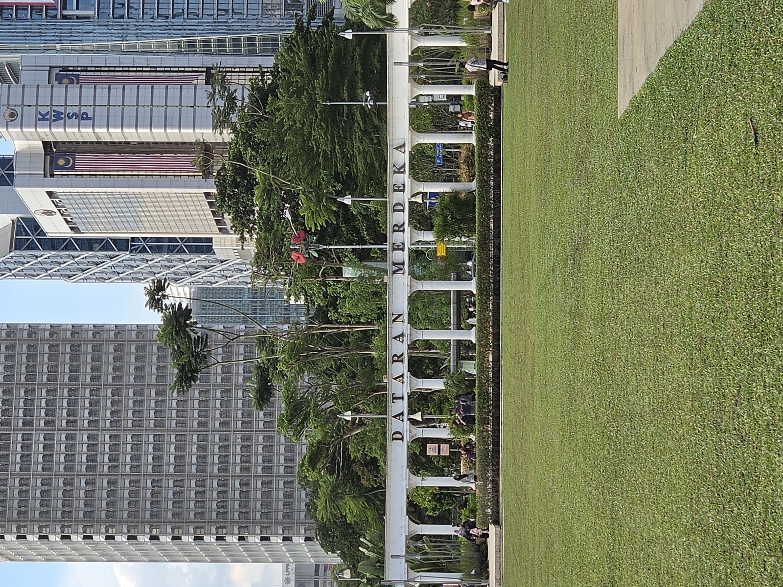 The Dataran Merdeka colonnade from across the field at 4x on the Galaxy Z Fold8 The Dataran Merdeka colonnade from across the field at 4x on the Galaxy Z Fold8