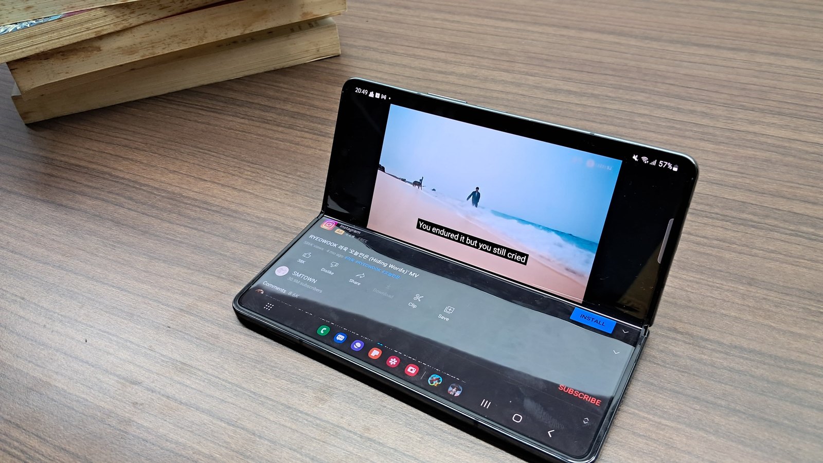 2022: the Galaxy Z Fold4 in Flex Mode, a video on the top half, controls on the bottom. Photo by ProductNation, September 2022. 2022: the Galaxy Z Fold4 in Flex Mode, a video on the top half, controls on the bottom. Photo by ProductNation, September 2022.