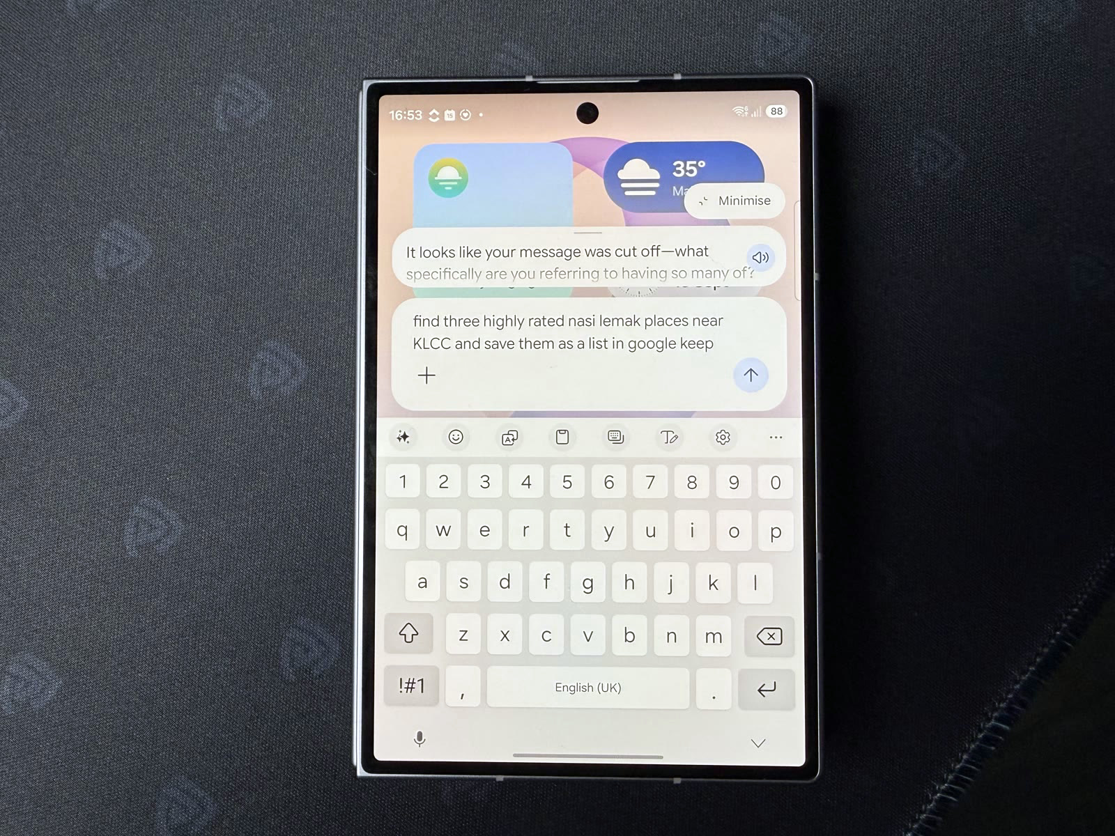 Gemini request typed on the Galaxy Z Fold8 asking for nasi lemak places near KLCC saved to Google Keep
