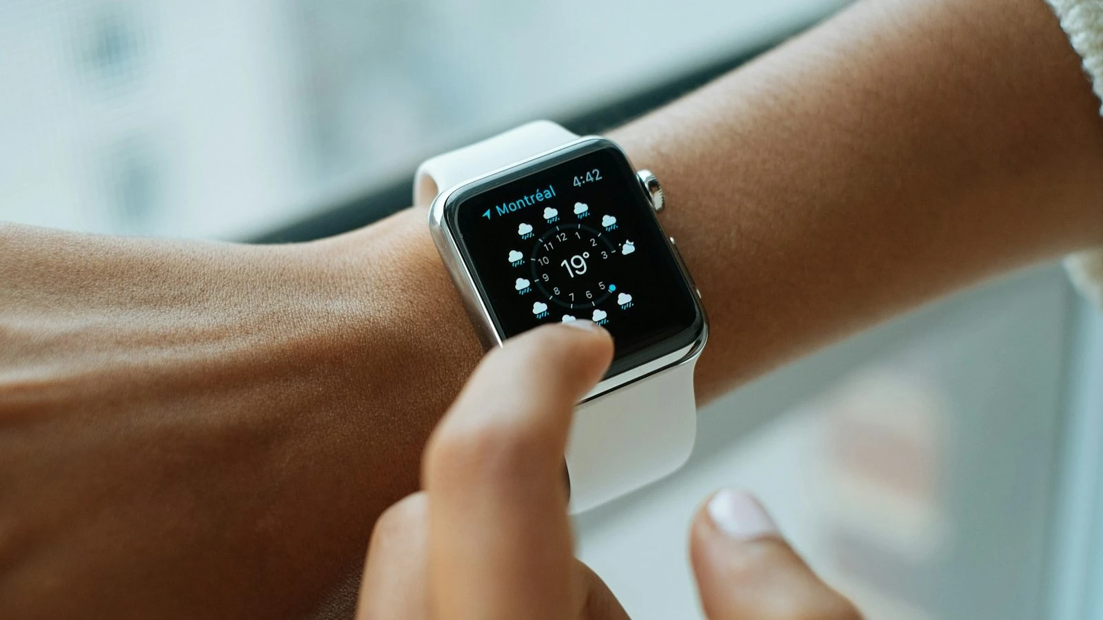 Verdik US$5.7 Bilion Apple Melibatkan Taptic Engine iPhone dan Apple Watch