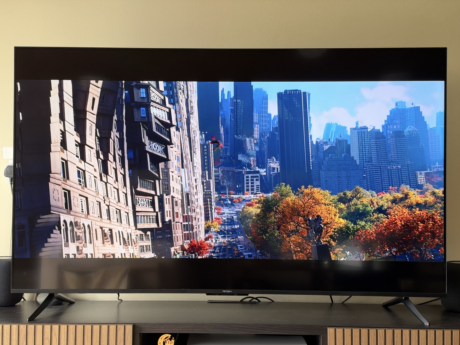 Autumn colour rendered on the PRISM+ Q65 Ultra screen