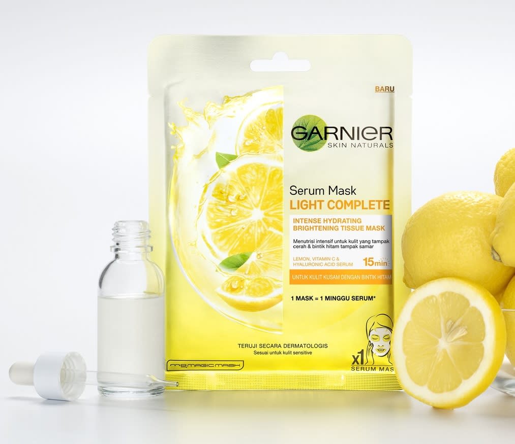 GARNIER Light Complete Serum Mask1.jpg