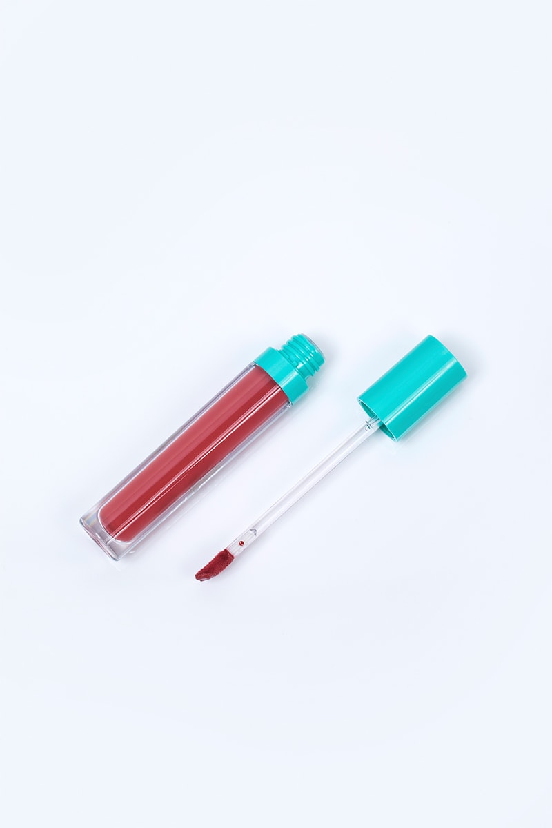VELVET VANITY Liqiud Matte Lipstick1.jpeg