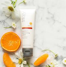 TRILOGY Vitamin C Moisturising Lotion3.jpg
