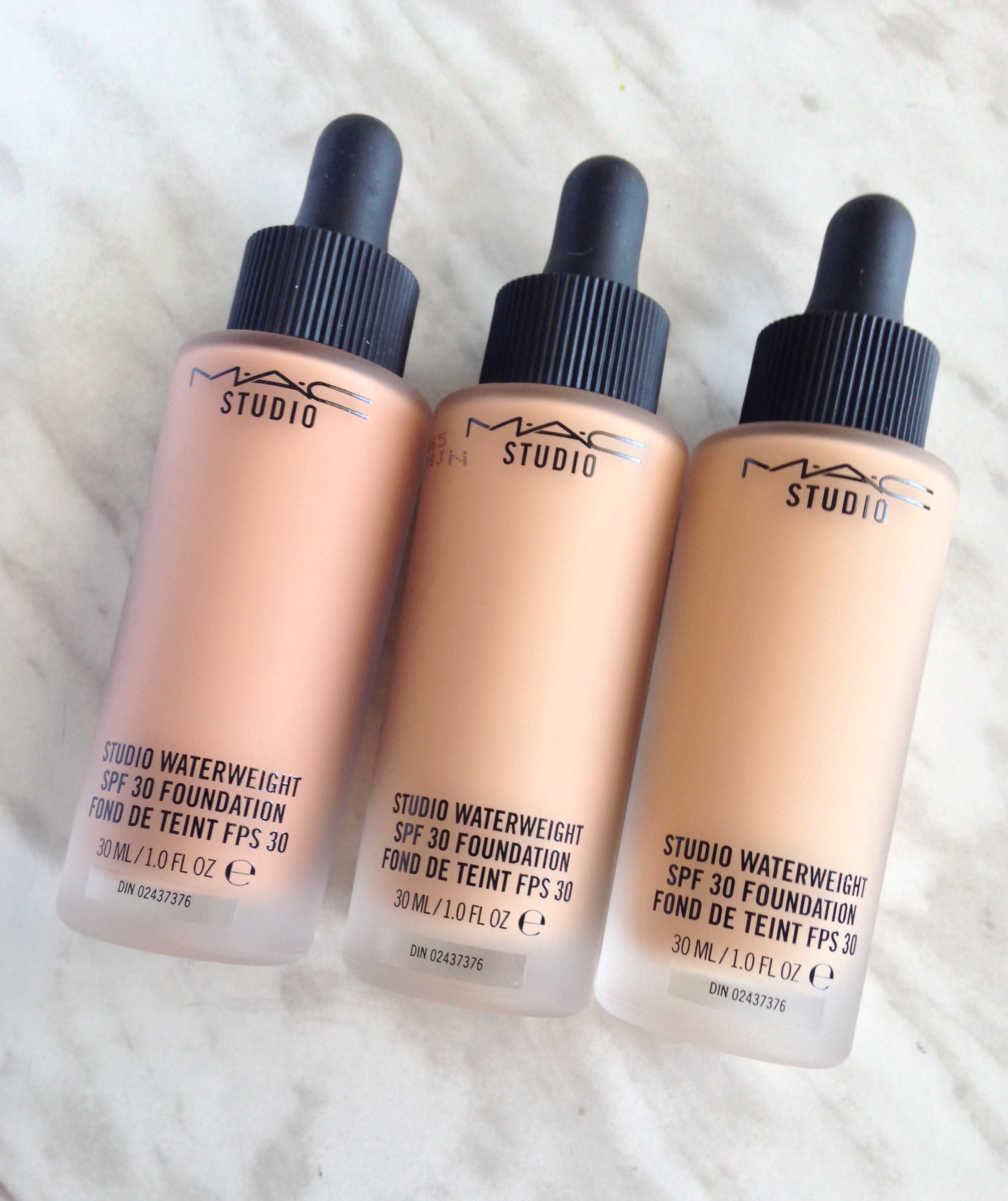 M.A.C Cosmetics Studio Waterweight SPF30 PA++ Foundation -3.jpeg