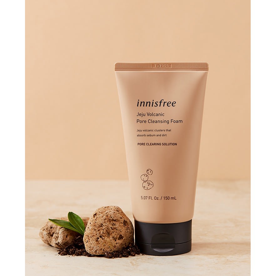 Innisfree Jeju Volcanic Pore Cleansing Foam - 4.jpg