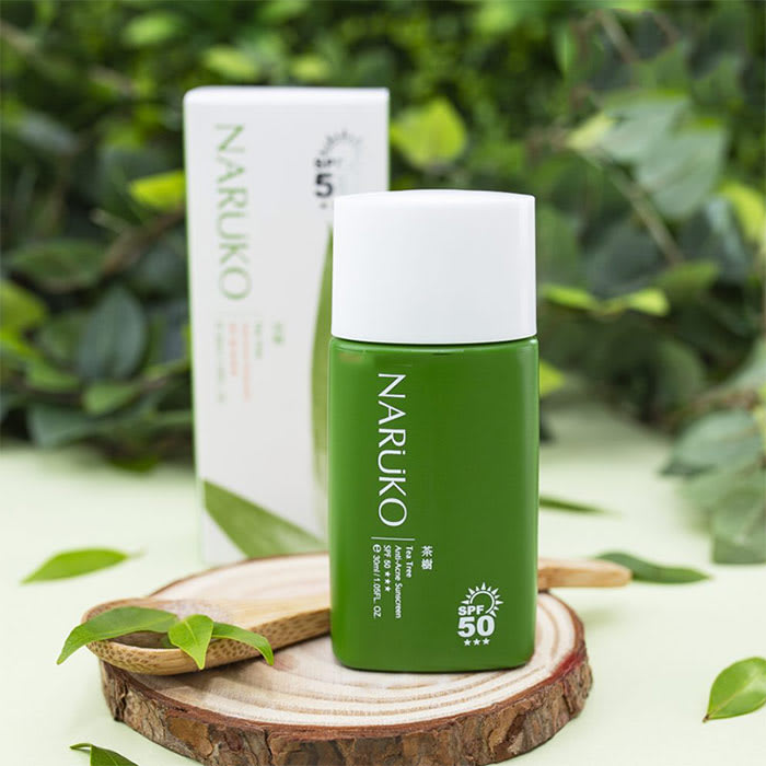 NARUKO Tea Tree Anti-Acne Sunscreen SPF50 -1.jpg