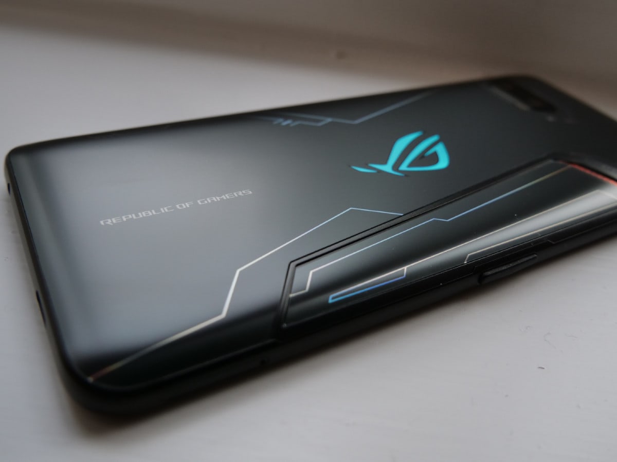 Asus ROG Phone 2 - 3.jpg