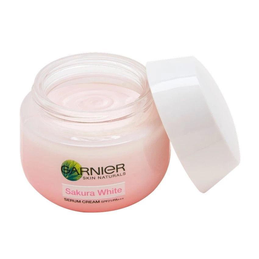 Garnier Sakura White Pinkish Radiance Moisturizing Cream SPF30 -1.jpg