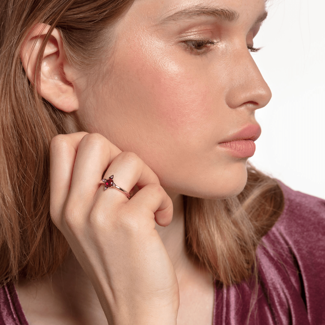 Rose Coloured Stone Ring model.png