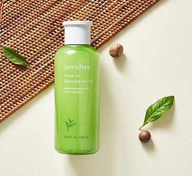 Innisfree Green Tea Balancing Skin Toner2.jpg