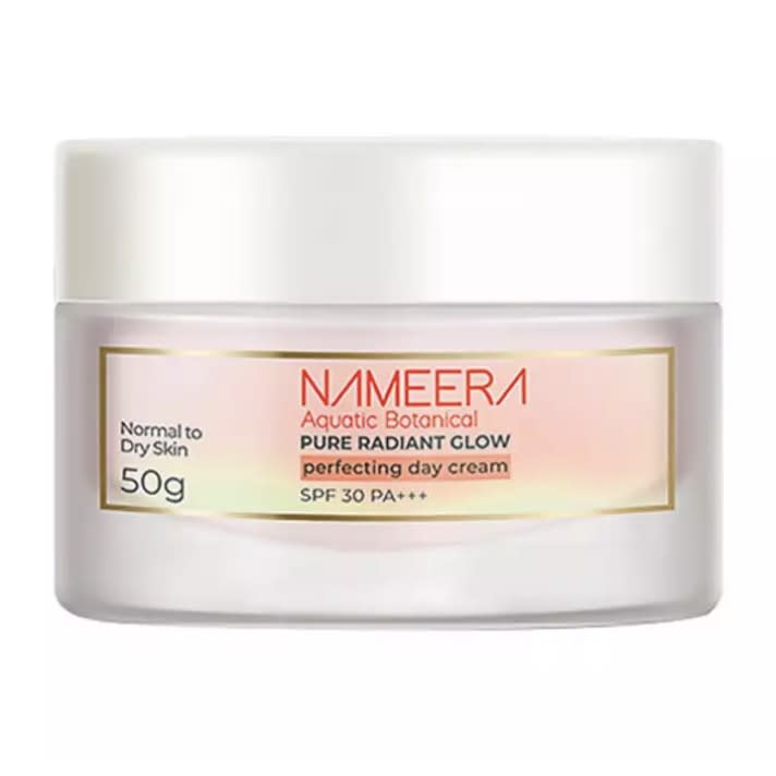 Nameera Pure Radiant Glow Perfecting Day Cream SPF 30 PA+++ Bantu samarkan noda hitam dan regenerasi kulit