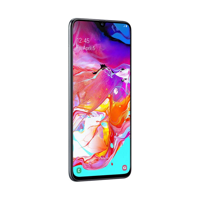 Samsung Galaxy A70.jpg Layar resolusi tinggi untuk visual optimalLayar resolusi tinggi untuk visual optimal