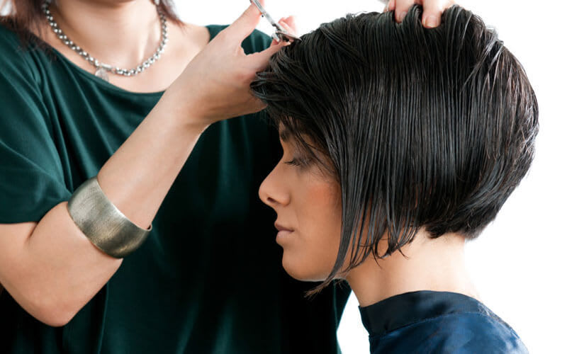 Delovato Salon Hair Cut + Hair Wash + Blow + Vitamin Rambut.jpg