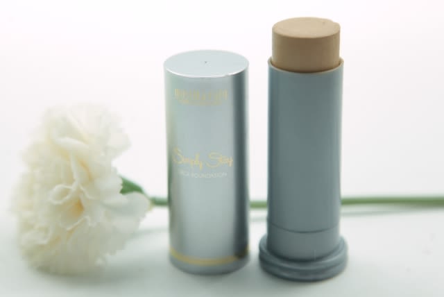 Mustika Ratu Simply Stay Stick Foundation-3.jpg