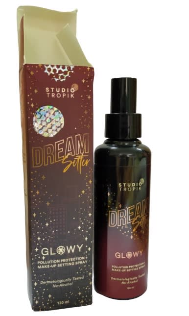 Studio Tropik Dreamsetter Glowy Pollution Protection Make-up Setting Spray-2.jpg