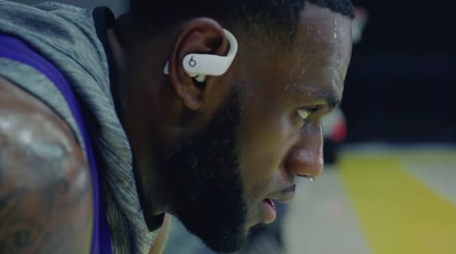 POWERBEATS PRO Totally Wireless 1.jpg