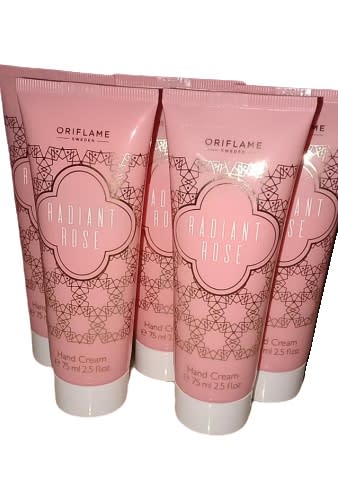 Oriflame Radiant Rose Hand Cream-5.jpg