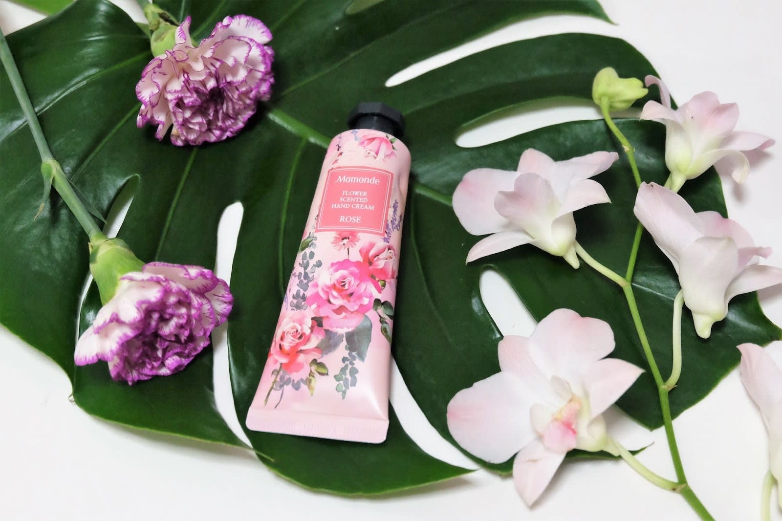 Mamonde Flower Scented Hand Cream Rose-5.jpg