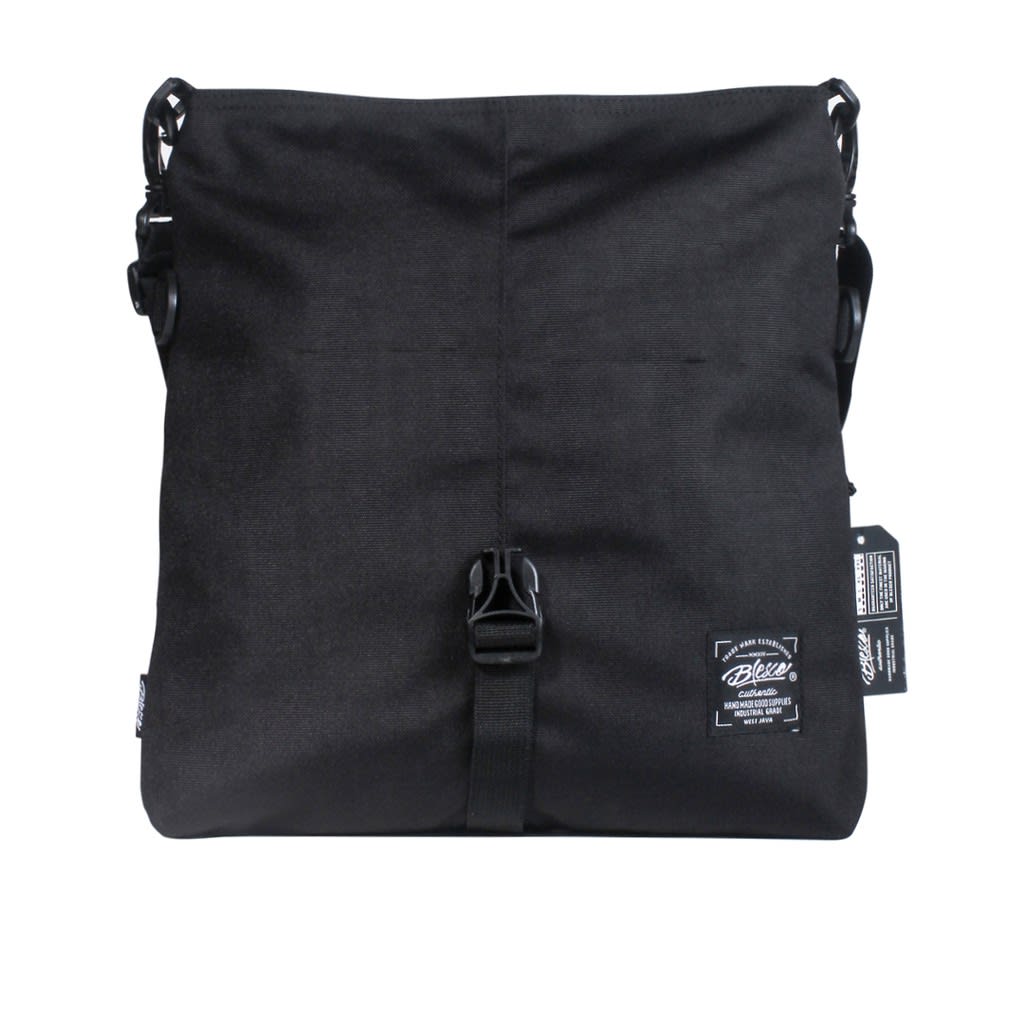 Blesco Beckers Messenger Bag-3.jpg