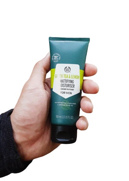 The Body Shop Mattifying Moisturizer Mens-2.jpg