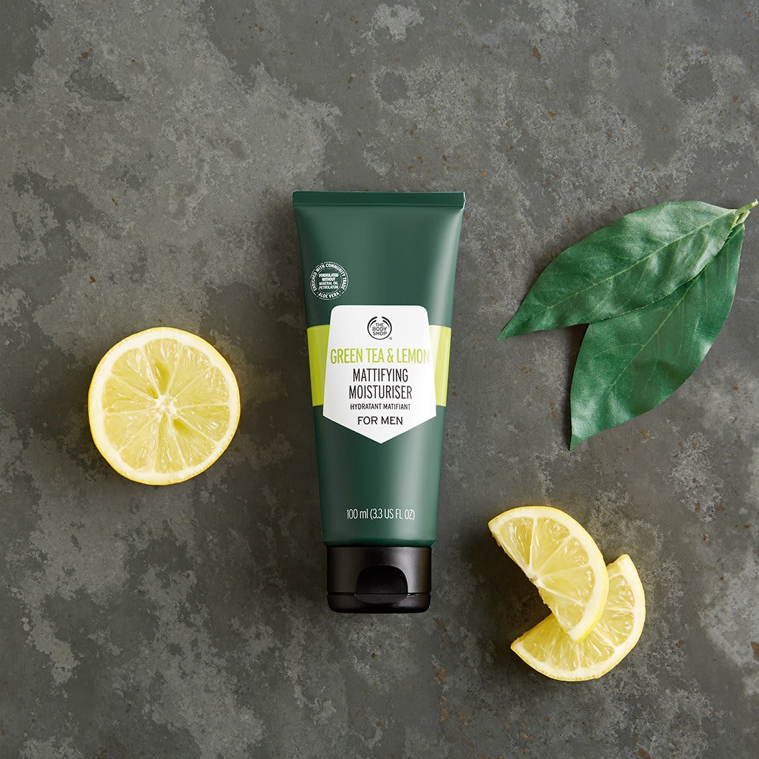 The Body Shop Mattifying Moisturizer Mens-5.jpg