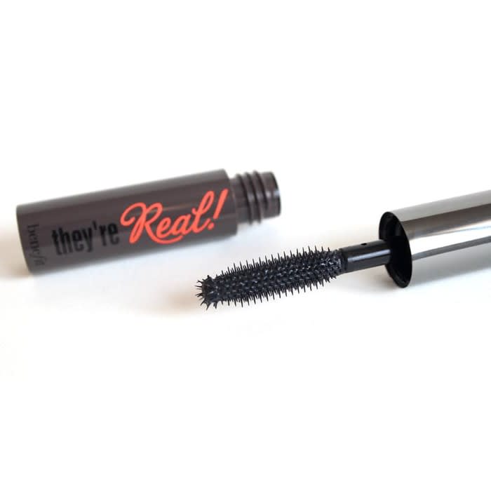 Benefit They’re Real Lengthening & Volumizing Mascara-2.jpg