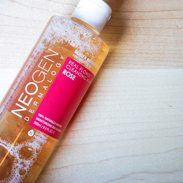 Neogen's Real Flower Rose Cleansing Water (300 ml)-4.jpg