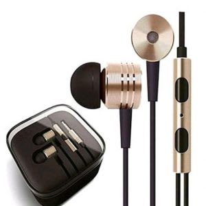 Headset dengan microphone berkualitas unggul
