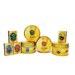 Lilin aromaterapi dengan tema unik