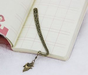 Kado Valentine terbaik untuk si kutu buku