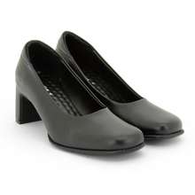 BATA รองเท้าผู้หญิง คัทชูรับปริญญา LADIES'HEELS PUMP สีดำ รหัส 7116353.jpg