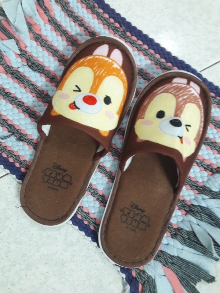 รองเท้าแตะสลิปเปอร์ Daiso ลายซูมซูมชิปแอนด์เดล -4.jpg