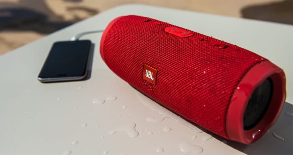 12 Rekomendasi Speaker JBL Bagus & Terbaik 2024