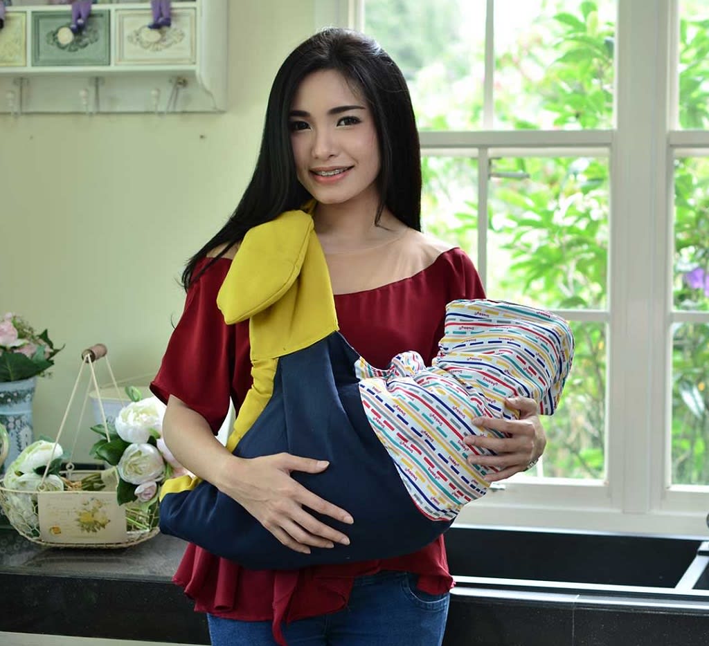 10 Gendongan Bayi Samping Yang Bagus Nyaman Di Indonesia 2022