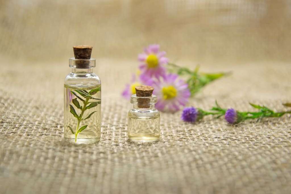 10 Rekomendasi Merk Essential Oil Terbaik serta Alami 2024