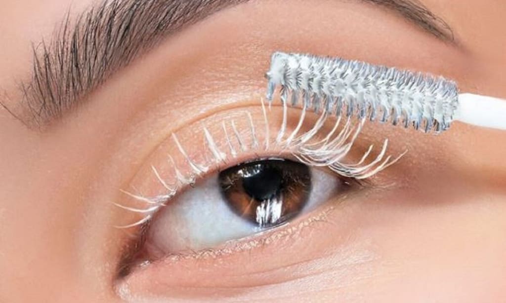 11 Rekomendasi Eyelash Primer Terbaik 2024 yang Bikin Bulu Mata Lentik