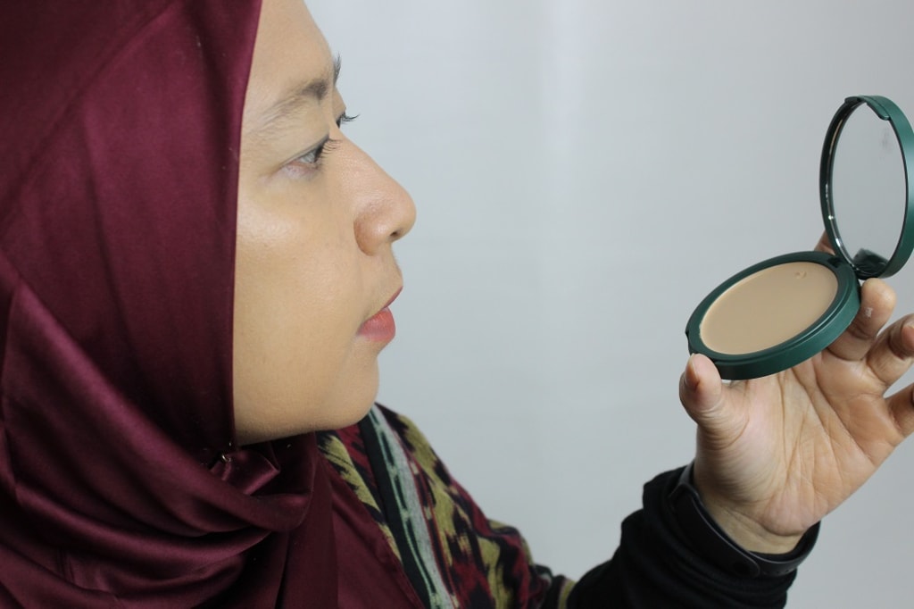 18 Review Foundation yang Bagus & Terbaik 2024