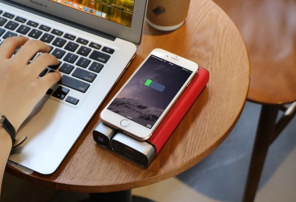 10 Rekomendasi Wireless Powerbank Terbaik di Indonesia 2020