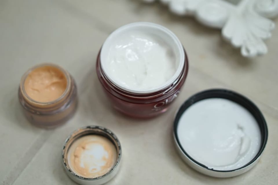 17 Rekomendasi Eye Cream Terbaik yang Bagus 2024