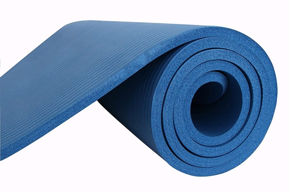 11 Merk Matras Yoga yang Bagus dan Terbaik di Indonesia (Update 2022)