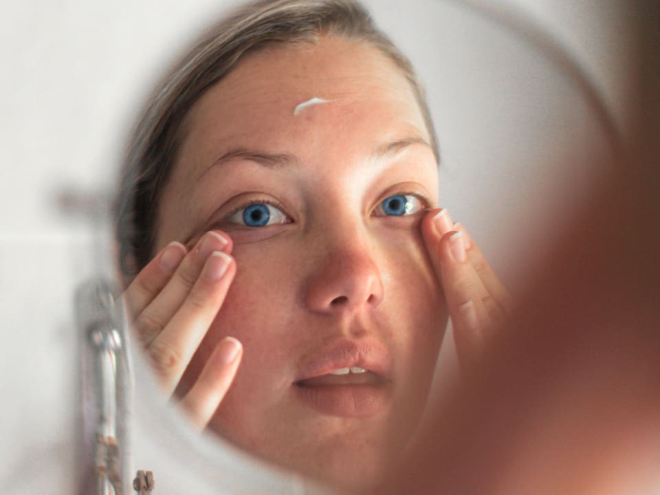 13 Skincare yang Mengandung Alpha Arbutin Terbaik 2024