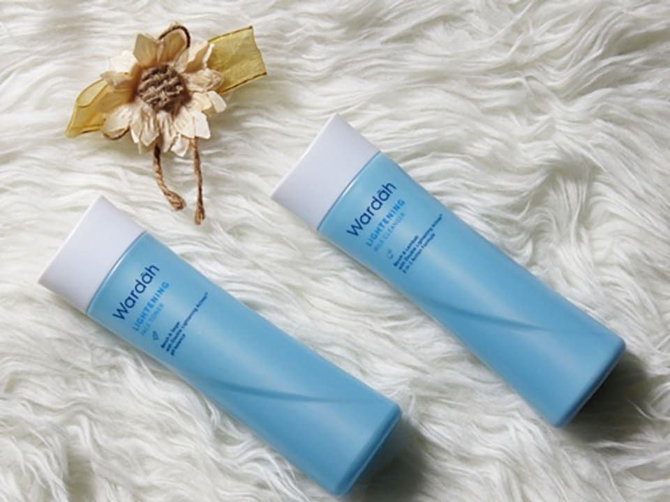 Wardah Cosmetics Lightening Body Lotion Harga & Review  