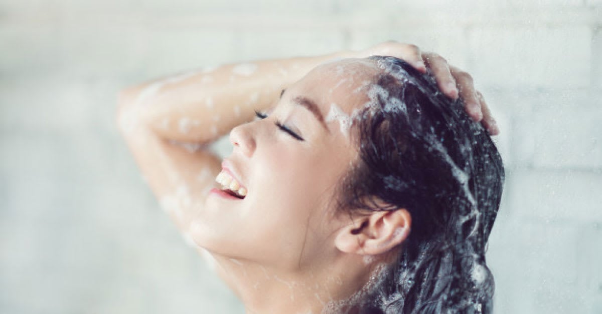 7 Shampoo Ubat Kutu Terbaik Malaysia 2020