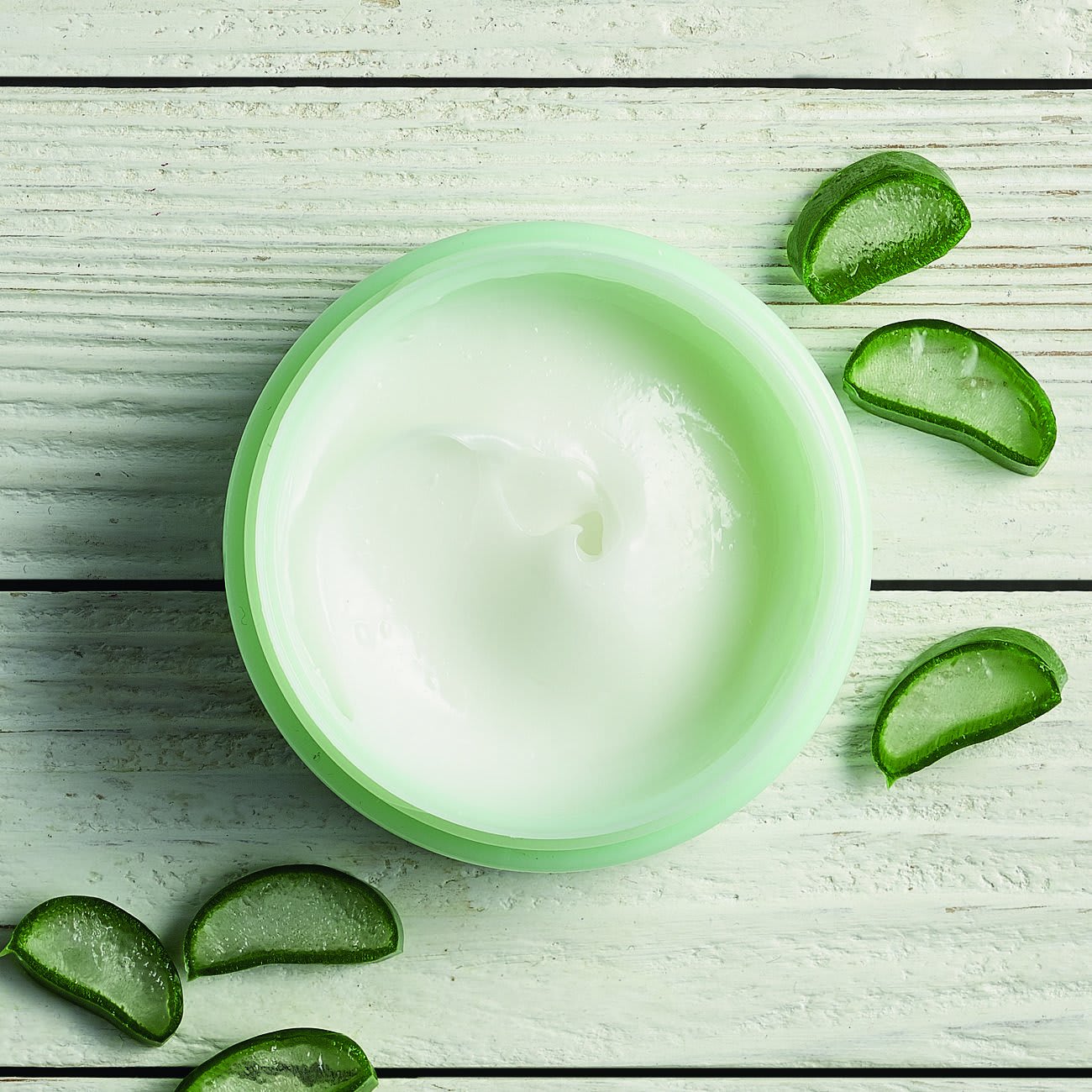 The Body Shop Aloe Soothing day Cream